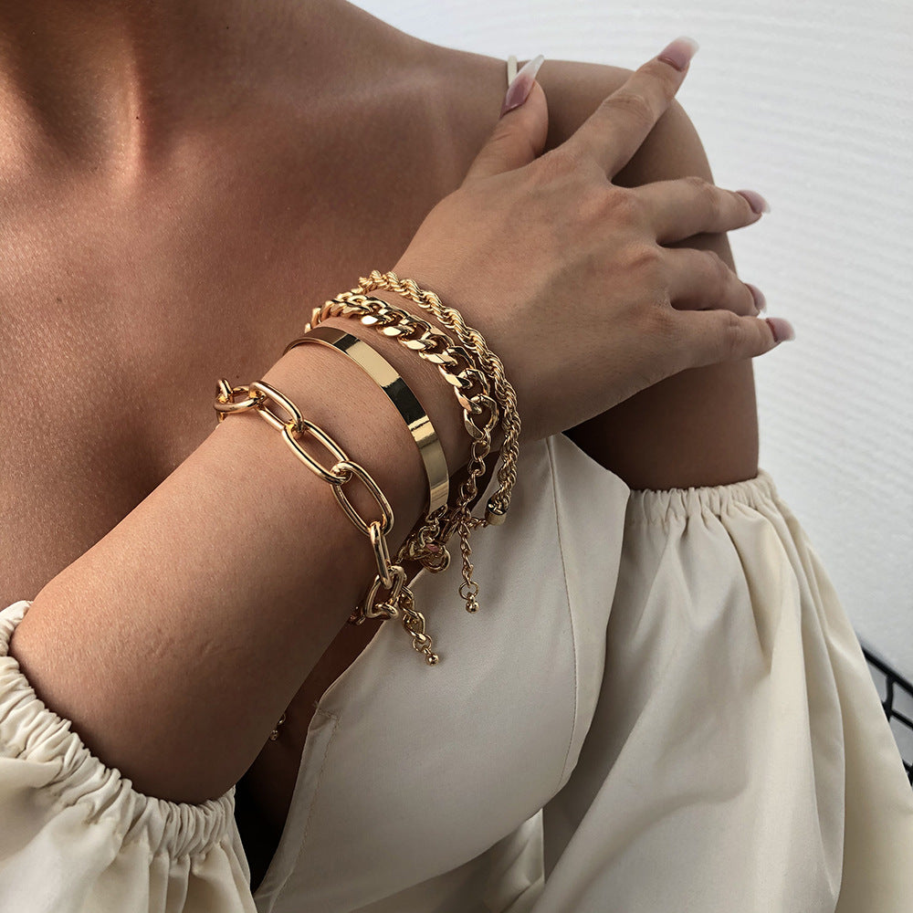 Gold Tone Chunky Women’s Chain Bracelet