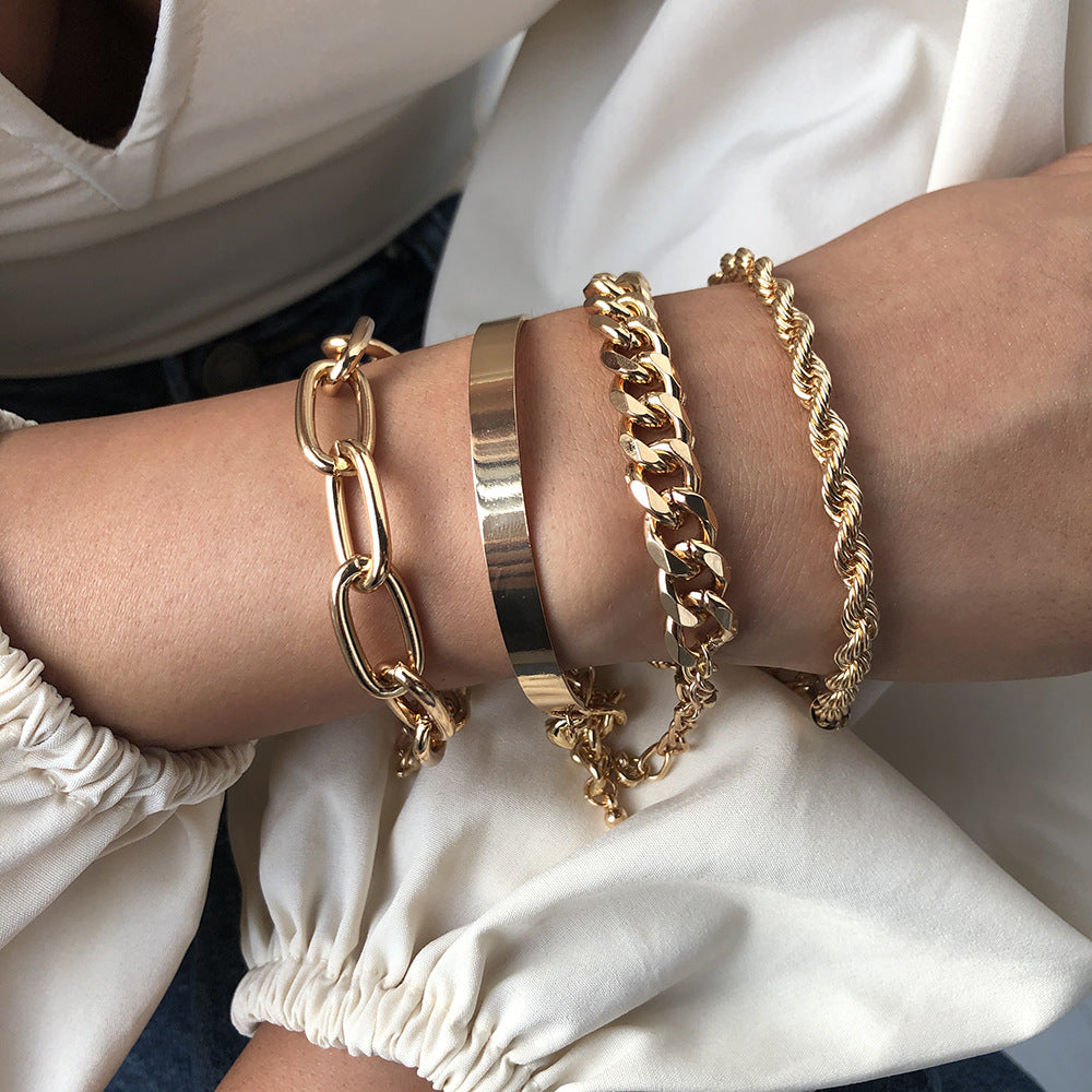 Gold Tone Chunky Women’s Chain Bracelet